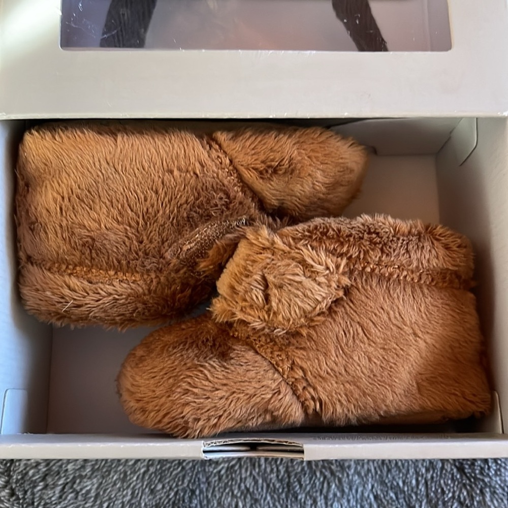 Ugg bixbee baby booties